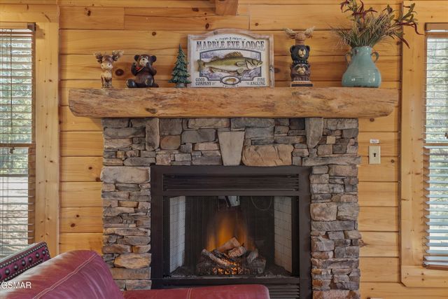 1679 Mountain Lodge Way, Pigeon Forge, TN 37862