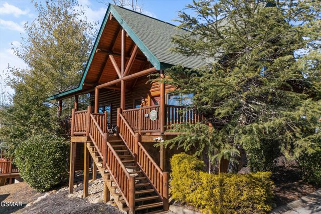 1679 Mountain Lodge Way, Pigeon Forge, TN 37862