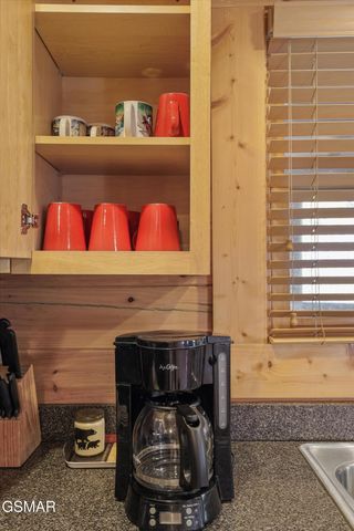 1679 Mountain Lodge Way, Pigeon Forge, TN 37862