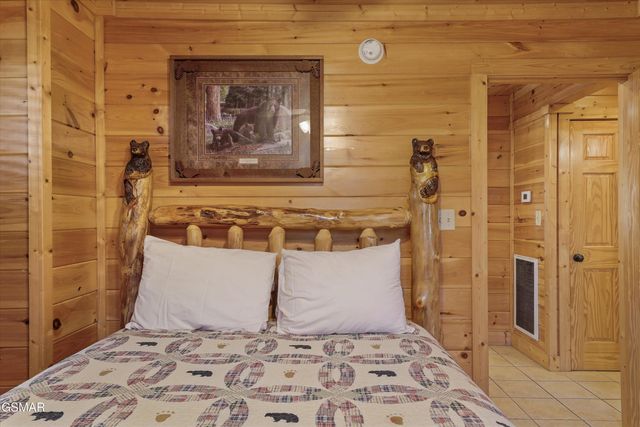 1679 Mountain Lodge Way, Pigeon Forge, TN 37862