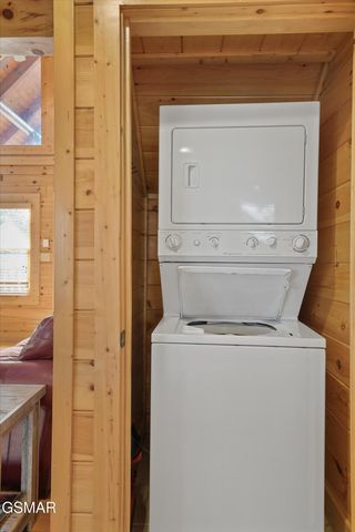 1679 Mountain Lodge Way, Pigeon Forge, TN 37862