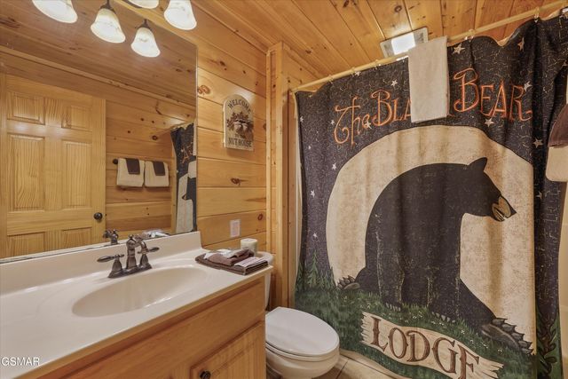 1679 Mountain Lodge Way, Pigeon Forge, TN 37862