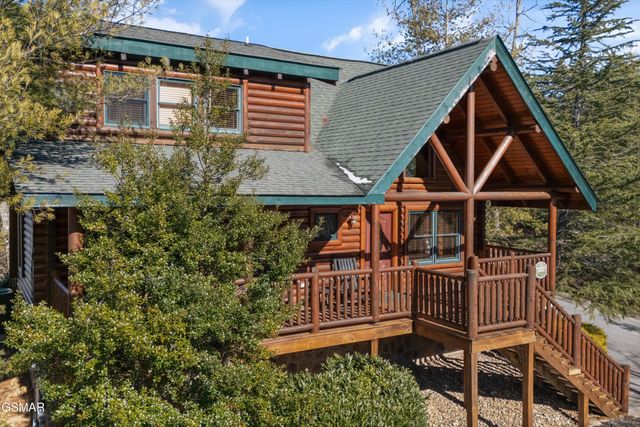 1679 Mountain Lodge Way, Pigeon Forge, TN 37862