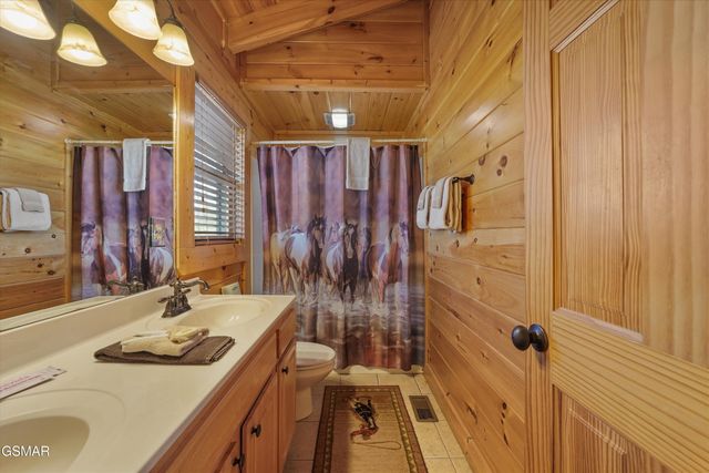 1679 Mountain Lodge Way, Pigeon Forge, TN 37862