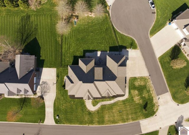 1945 Deerhaven, Paducah, KY 42001