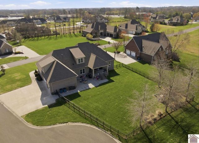 1945 Deerhaven, Paducah, KY 42001