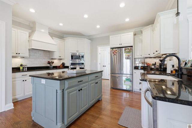 1945 Deerhaven, Paducah, KY 42001