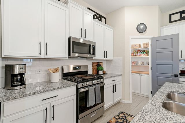 7123 Pioneer Rock, San Antonio, TX 78253