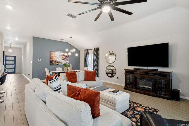 7123 Pioneer Rock, San Antonio, TX 78253