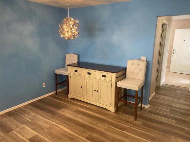 7287 ELEANOR CIRCLE 15, Sarasota, FL 34243