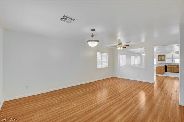320 Searchlight Drive, Las Vegas, NV 89110
