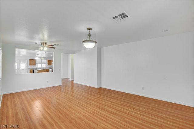 320 Searchlight Drive, Las Vegas, NV 89110