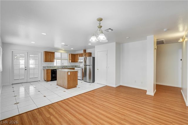 320 Searchlight Drive, Las Vegas, NV 89110