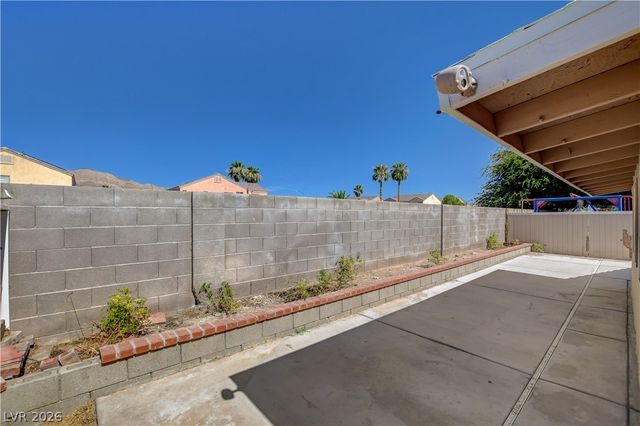 320 Searchlight Drive, Las Vegas, NV 89110