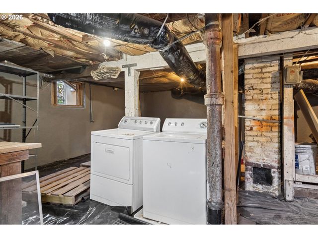 936 N KILLINGSWORTH Ct, Portland, OR 97217