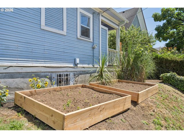 936 N KILLINGSWORTH Ct, Portland, OR 97217