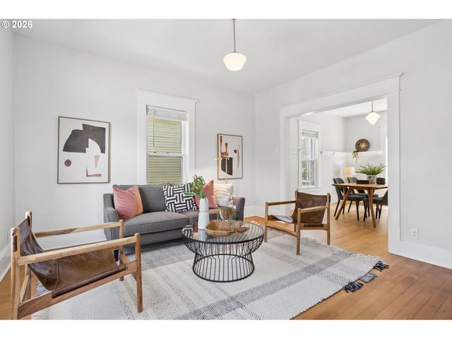 936 N KILLINGSWORTH Ct, Portland, OR 97217