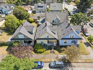 936 N KILLINGSWORTH Ct, Portland, OR 97217