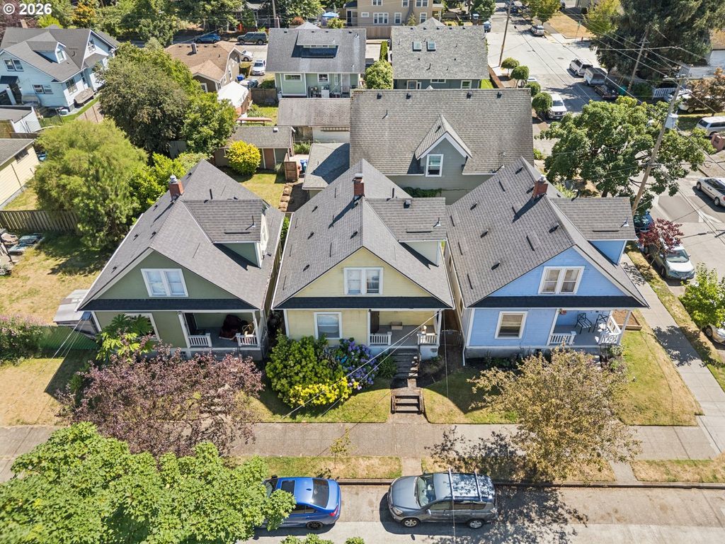 936 N KILLINGSWORTH Ct, Portland, OR 97217