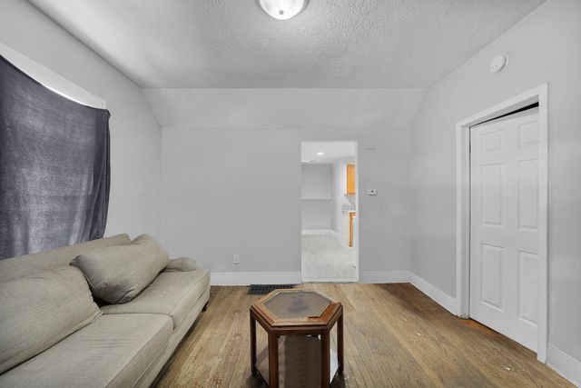 816 6th Street NW, Grand Rapids, MI 49504