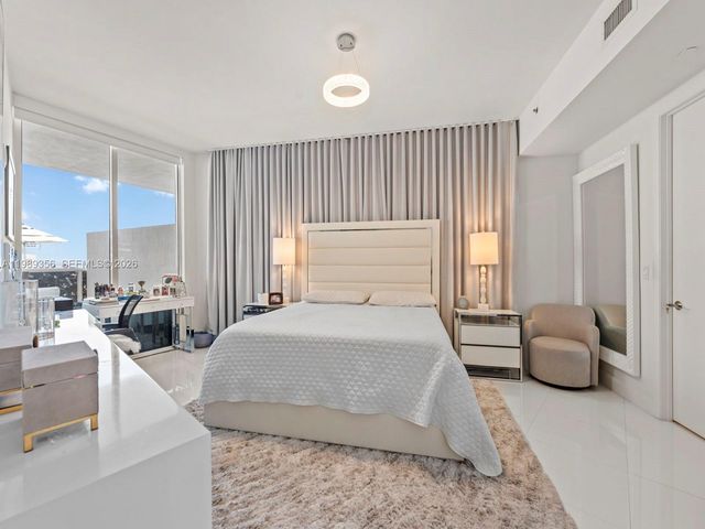 15901 Collins Ave 403, Sunny Isles Beach, FL 33160