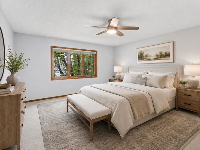 1467 Kings Crest, Eagan, MN 55122