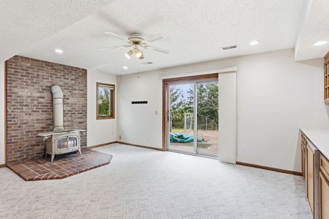 1467 Kings Crest, Eagan, MN 55122