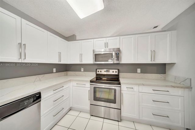 14721 Vista Verdi Rd, Davie, FL 33325