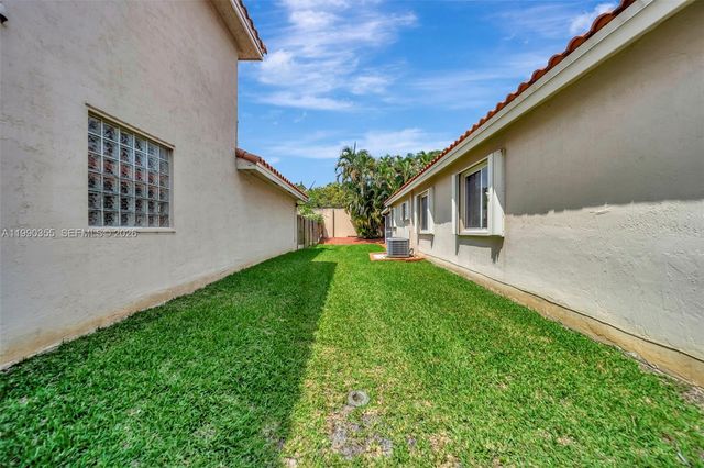 14721 Vista Verdi Rd, Davie, FL 33325