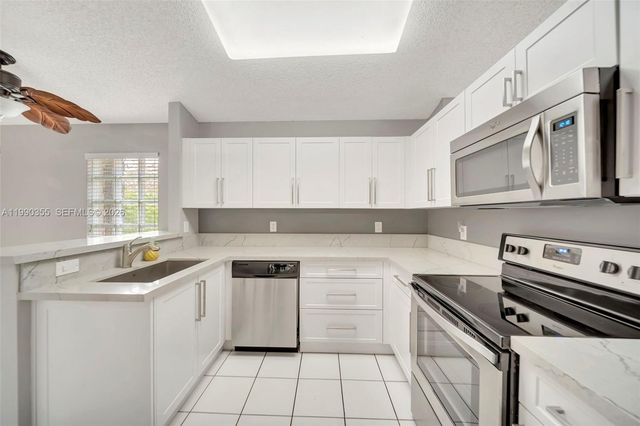 14721 Vista Verdi Rd, Davie, FL 33325