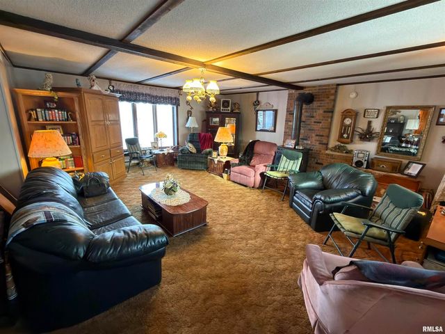 15981 HILLCREST Drive, Effingham, IL 62401