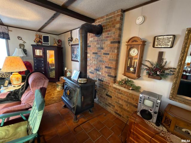 15981 HILLCREST Drive, Effingham, IL 62401