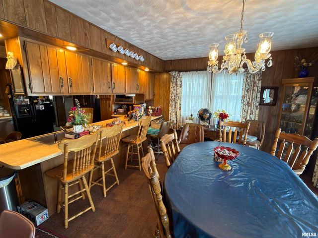 15981 HILLCREST Drive, Effingham, IL 62401