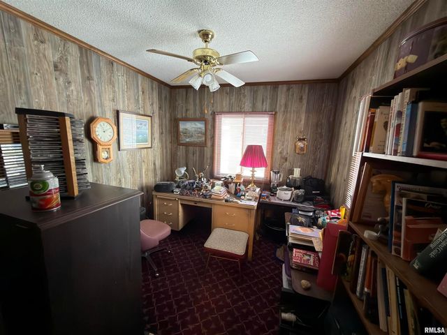 15981 HILLCREST Drive, Effingham, IL 62401