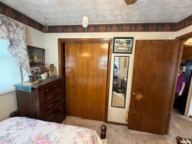 15981 HILLCREST Drive, Effingham, IL 62401