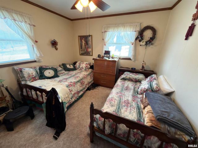 15981 HILLCREST Drive, Effingham, IL 62401