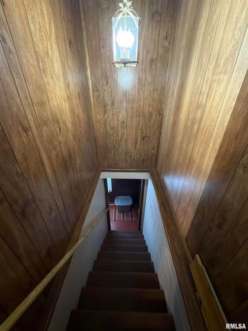 15981 HILLCREST Drive, Effingham, IL 62401