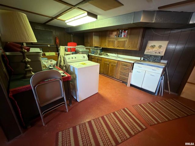 15981 HILLCREST Drive, Effingham, IL 62401