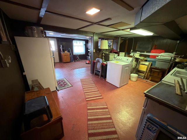 15981 HILLCREST Drive, Effingham, IL 62401