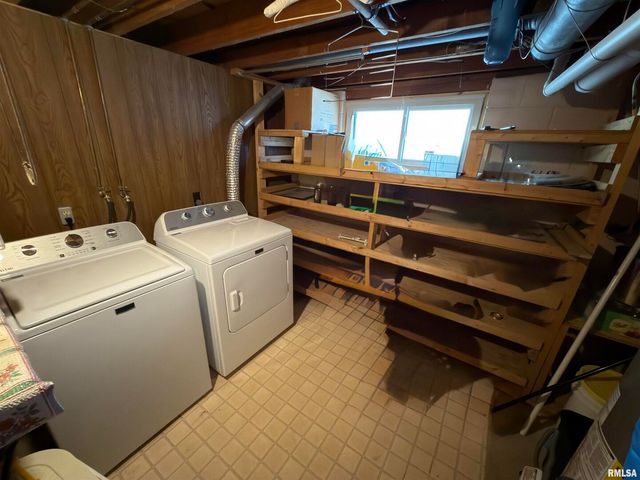 15981 HILLCREST Drive, Effingham, IL 62401