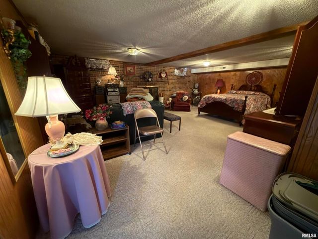 15981 HILLCREST Drive, Effingham, IL 62401