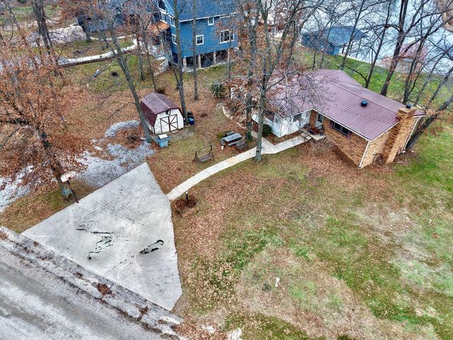 15981 HILLCREST Drive, Effingham, IL 62401