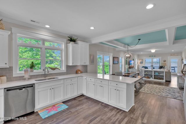 7202 E Yacht Drive, Oak Island, NC 28465