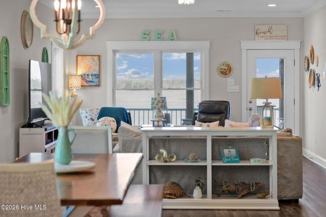 7202 E Yacht Drive, Oak Island, NC 28465