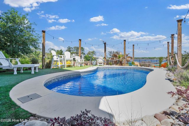 7202 E Yacht Drive, Oak Island, NC 28465