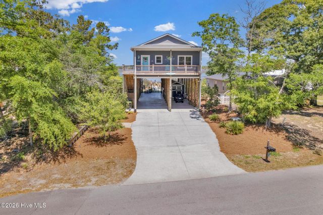 7202 E Yacht Drive, Oak Island, NC 28465