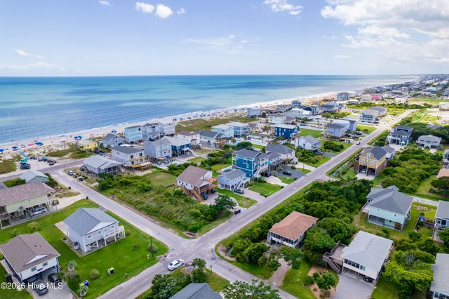 7202 E Yacht Drive, Oak Island, NC 28465