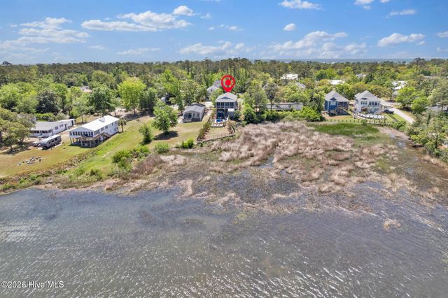 7202 E Yacht Drive, Oak Island, NC 28465