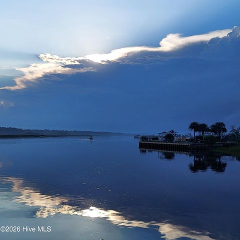 7202 E Yacht Drive, Oak Island, NC 28465