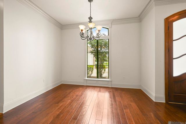13308 Williamsburg Dr, Walker, LA 70785